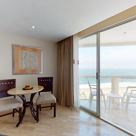 Park Royal Beach Ixtapa Ixtapa  Exterior photo